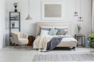 Qué butaca elegir para decorar un dormitorio de matrimonio